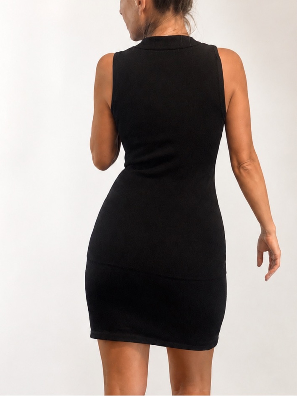Diane von Furstenberg Black Sleeveless Knit Tie Front Sweater Dress XS Sample - Picture 2 of 10